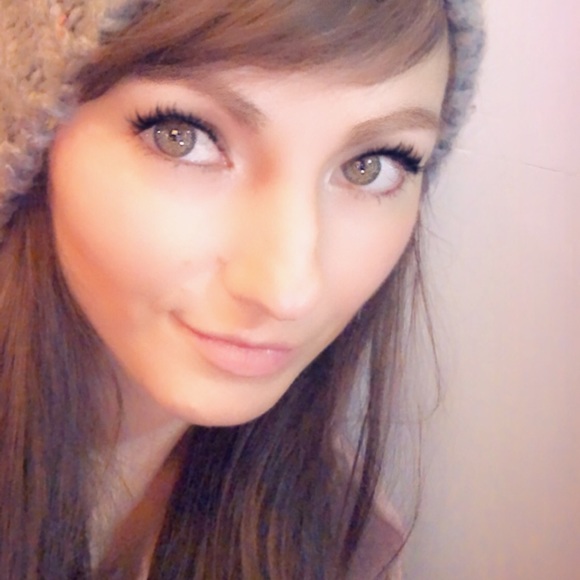 Hi! I’m Sarah, not Sara. The “h” is important 🐞 - Picture 2 of 7